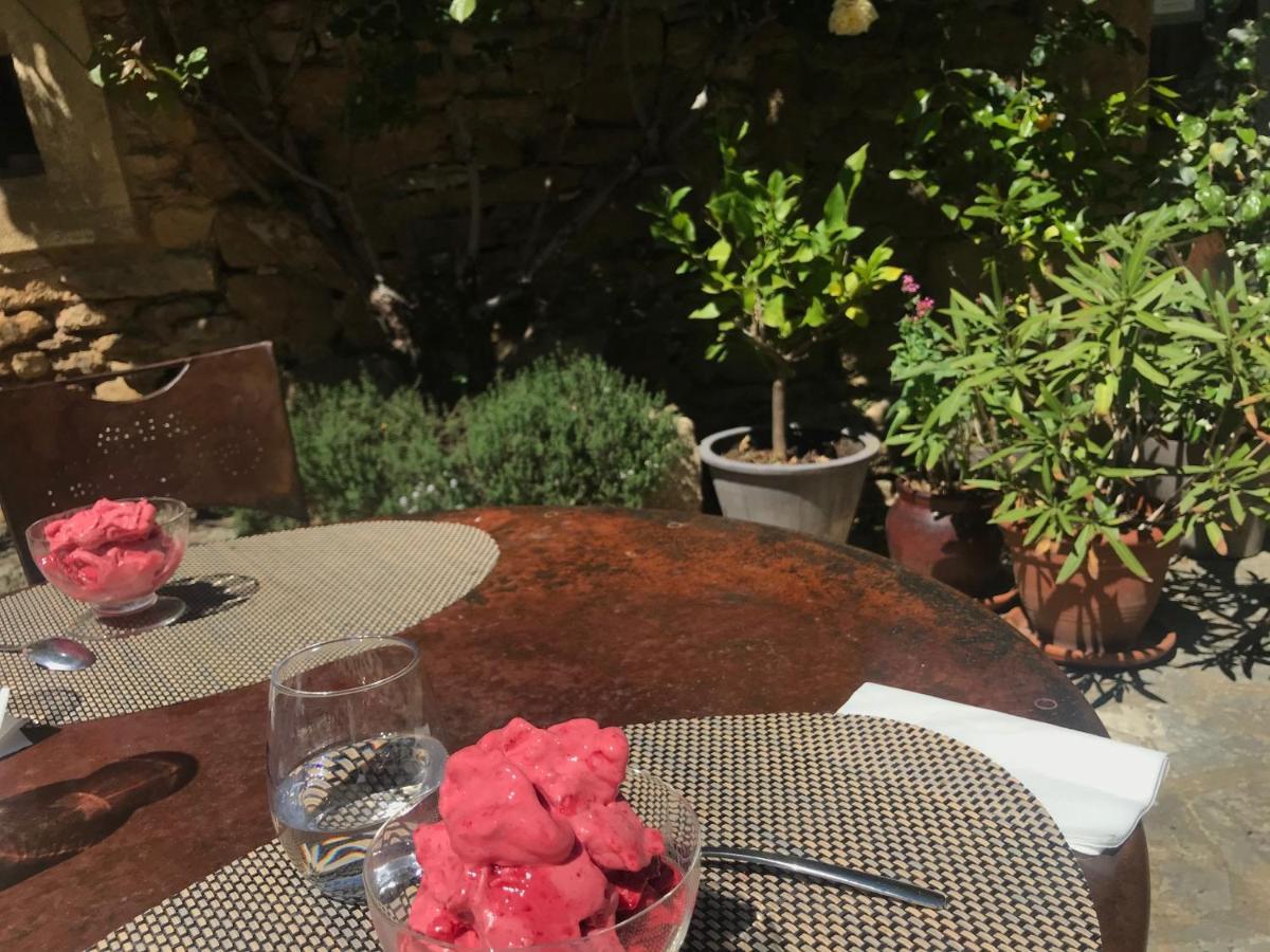 Bed and Breakfast Les Aiguieres En Provence Suze-la-Rousse Exterior foto
